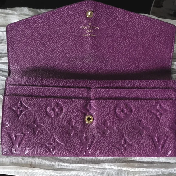 Authentic Louis Vuitton Purple Empriente Wallet with Gold Chain - Picture 16 of 16